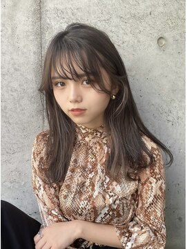 エミュ 中央駅店(eMu) 重ためロングとダークグレージュ