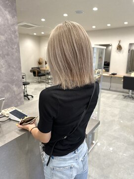 イロ(iro) ホワイトベージュ