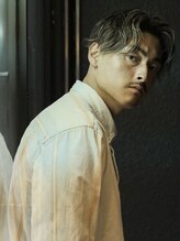 【ソフトニュアンスパーマ＋かき上げセンターパート】