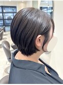耳かけショートボブ