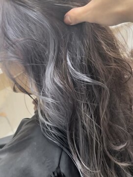 インナーカラー　シルバー