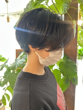 インビテーション(invitation) ショートヘア・毛流れパーマ・刈り上げ