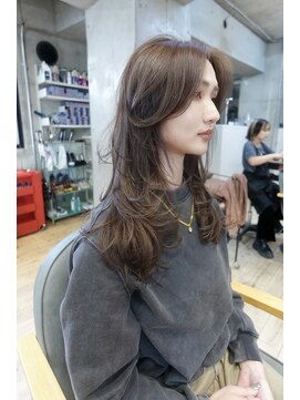 アワー(OUr-) バタフライレイヤー/グレージュ