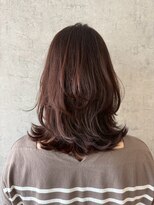 ポリマン 西新井(poliment)&nbsp;明るい白髪カバー&大人らしい雰囲気の外はねレイヤーミディ