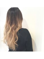 ヘアリゾート サニー(hair resort sunny)&nbsp;ブラックとホワイトアッシュのグラデーションカラー