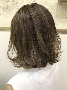 ケリーズグリーン(Kelly's Green) highlight × balayage