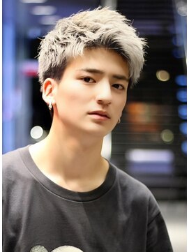 クーエフー(coo et fuu) 20代30代40代メンズアップバング清潔感爽やかハイトーン