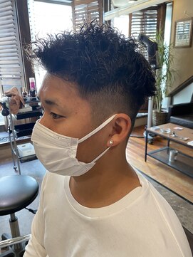 リットジェンツ 千葉(Lit Gents) ナチュラルフェード×ツイストパーマ【YUSUKE】