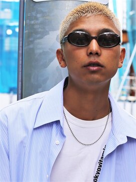 ガズル ハラジュク(GUZZLE HARAJUKU) サングラスでキメる！ホワイトバズカット