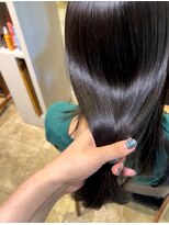 スパイスアヴェダ サロンアンドスパ 玉川高島屋SC店(SPICE AVEDA salon&spa) 美髪ストレート【艶髪】