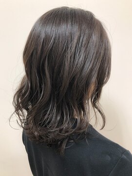 ヘアーアンドメイク アズール 深谷店(Hair&Make Azur) くせ毛風 シルバーアッシュ
