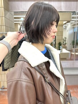 パークレーン アイス イヴェン(park lane ICI yeven) ブリーチなし オリーブ ボブ ウルフカット 栄/momoka