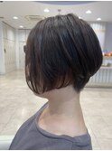 前下がりショートボブ/30代/40代/50代/メンズライク襟足刈り上げ
