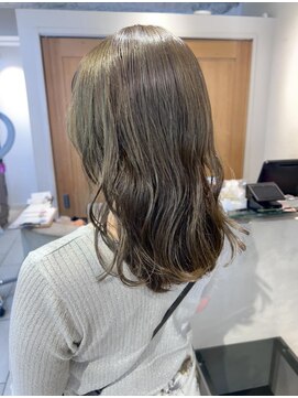 テトラ バイ ネオリーブ 横浜西口店(tetra by neolive) ＊オリーブグレージュカラー＊[横浜/横浜駅]