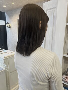 キャアリー(Caary) 福山美容室caary 切りっぱなし内巻き顔まわりレイヤー20代30代