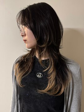 ノラ シブヤ(NORA) ハッシュカットレイヤーカットデザインカラー裾カラー