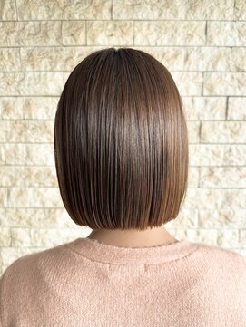 フラット 千葉(Flat.) 切りっぱなしボブ【千葉・千葉駅・千葉駅東口】