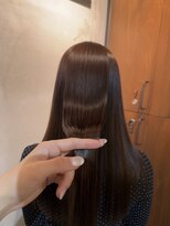 フークフーク(HOEK HOEK) ◎ 艶髪ストレートヘアー