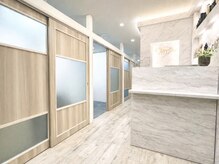 クラヴィア エクラート 梅田店(CLAVIA.ECLART)の雰囲気（カラーと同時にできる髪質改善トリートメント/メテオ/縮毛矯正）
