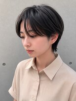 テラ(terra)&nbsp;小顔見せ前髪×黒髪ハンサムショート/20代30代40代