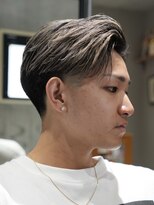 メッツ 原宿(METS) MEN'S/かき上げサイドパート×ハイライト/テーパーフェード