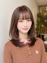 ルエ(rue)&nbsp;ミディアムレイヤー前髪あり抜け感ハッシュカット
