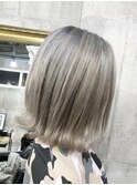 【MIRAC町田店河原崎】シルバーグレージュミディボブ