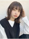 アッシュミディアムスタイル_厚めバングローライト_77142