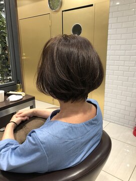 グロー(glow) ショートボブ×骨格補正似合わせカット