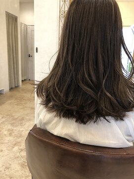 オルオル(OluOlu) 巻き髪ロング〔八戸美容室・田向美容室〕