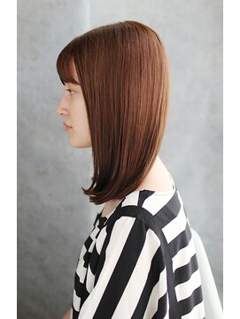 リーニアプラスエヌ(LINHA +n) 20代30代40代 シンプル以上の大人ロブ【長浜】