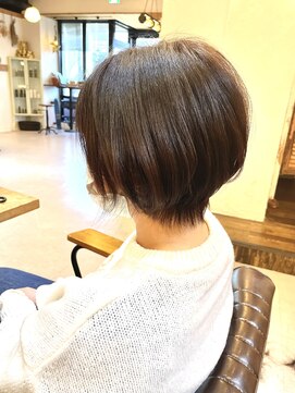 チリンバイロストシティー(Chillin by LOSTCITY) ショートボブショートカットブリーチインナーカラー