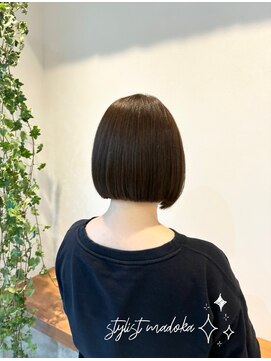 クベル(Kuvel) ショートボブ×ライラックグレージュカラー