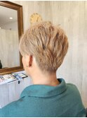 ツーブロック刈り上げショート