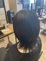 アチーブリス(achieve Liss)&nbsp;ミディアムくびれレイヤーカットクラゲヘアー黒髪30代40代