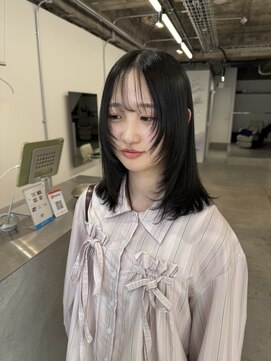 シアー(siar) フェイスレイヤー・ミディアム・セミロング・髪質改善・艶髪