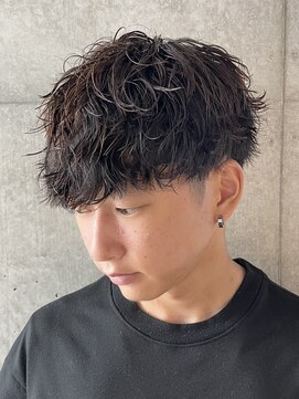 ブルニール 中崎町(BLEUNIR) ツイストスパイラル　ツーブロック　無造作　マッシュ