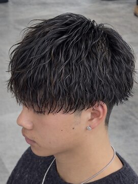 オーバル ジングウマエ(OVARL jingumae) 緩め縦落ちツイストスパイラル