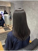 ナチュラルなツヤ感ストレート！