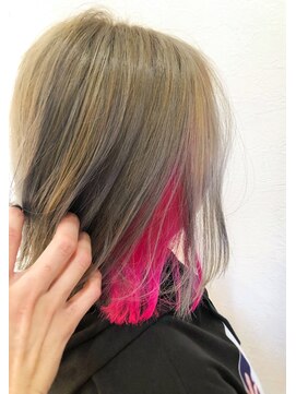 ディ グラント(D GRANT) 左右で違うインナーカラー&シナモンパールベージュカラー☆