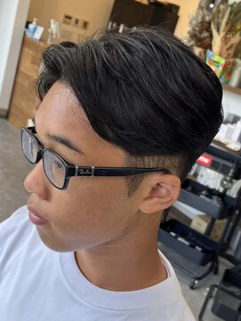 フゥ 宇都宮(FeU) メンズマッシュパーマツイストスパイラルパーマニュアンスパーマ