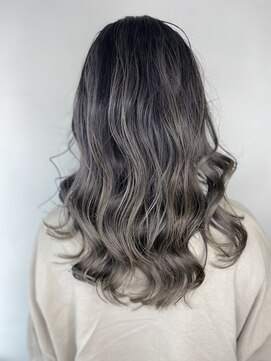 フツーロ 栄(FUTURO) ヘアカラー　バレイヤージュ