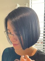 イコール 妙典(equal) ブルーブラック顎ラインボブ