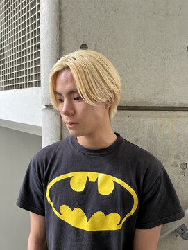 メルシー トータル ブランディング サロン(merci TOTAL BRANDING SALON) メンズ抜きっぱなしブロンドセンターパート