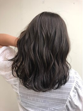 e.m.a プレミアムビューティーサロン 栄駅店(e.m.a PREMIUM BEAUTY SALON) ゆるふわカール