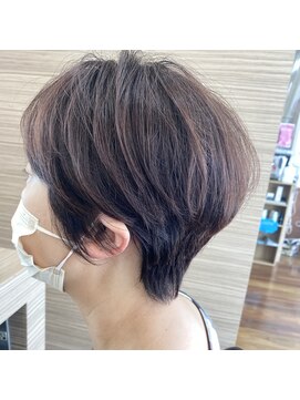 アローズソワン(HELLO'S SOIN) クセ毛もまとまるショートスタイル 3/26