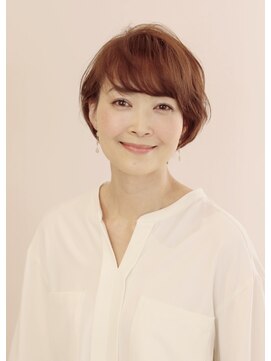 アンベリールフルー(EMBELLIR fleur) 小顔耳かけひし型ショート　30代/40代/50代