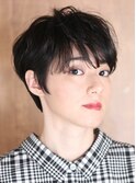 40代デザインカラーオリーブベージュ小顔レイヤーカットショート