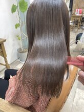 クセも伸ばしてツヤツヤに…【酸性ストレート】とは？？〈久喜/髪質改善/酸性ストレート〉