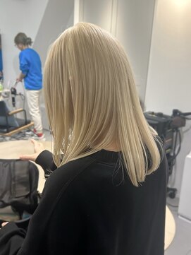 ハイル(Heil) 《kana》*ホワイトブロンド*抜きっぱなし*